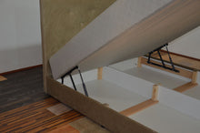 Učitaj sliku bračni krevet